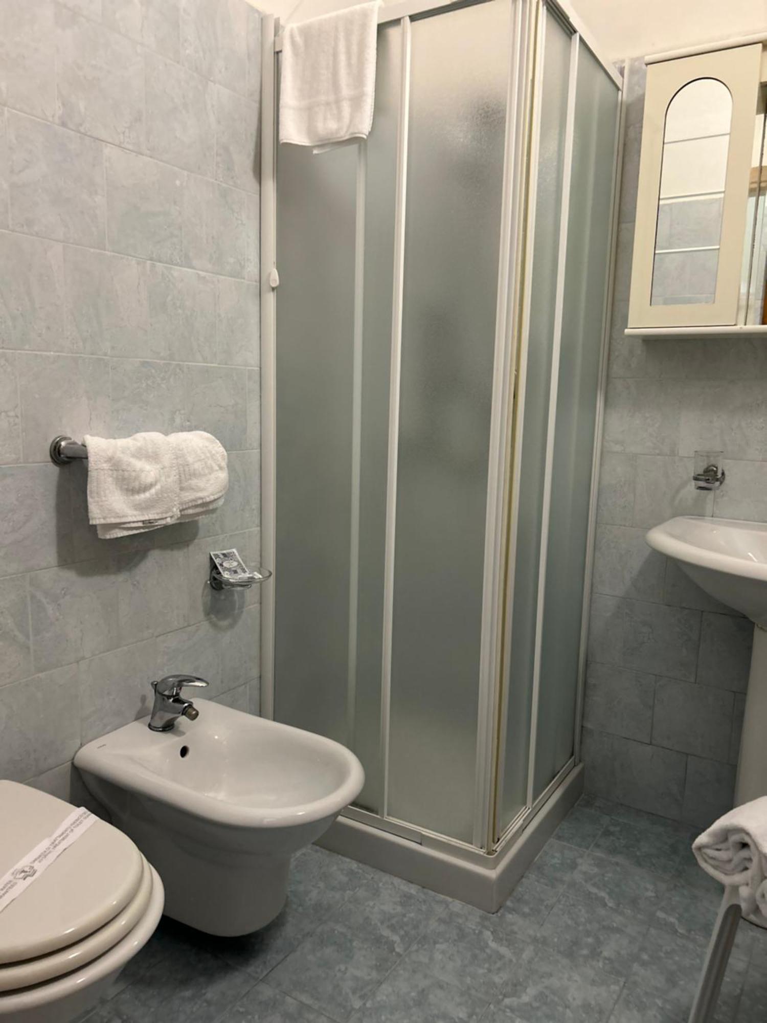 Hotel Da Raffaele Ischia Pokoj fotografie